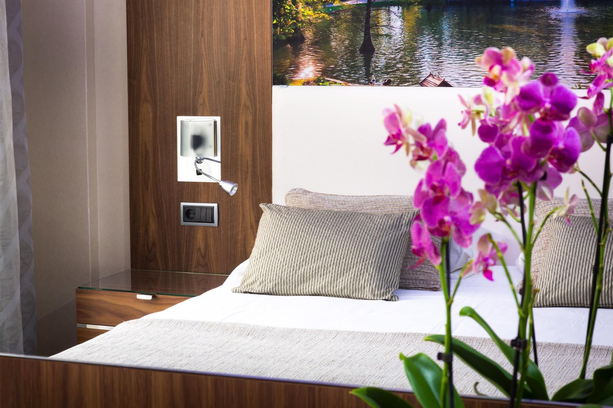 Vp Jardin De Recoletos Hotel Madrid Kültér fotó